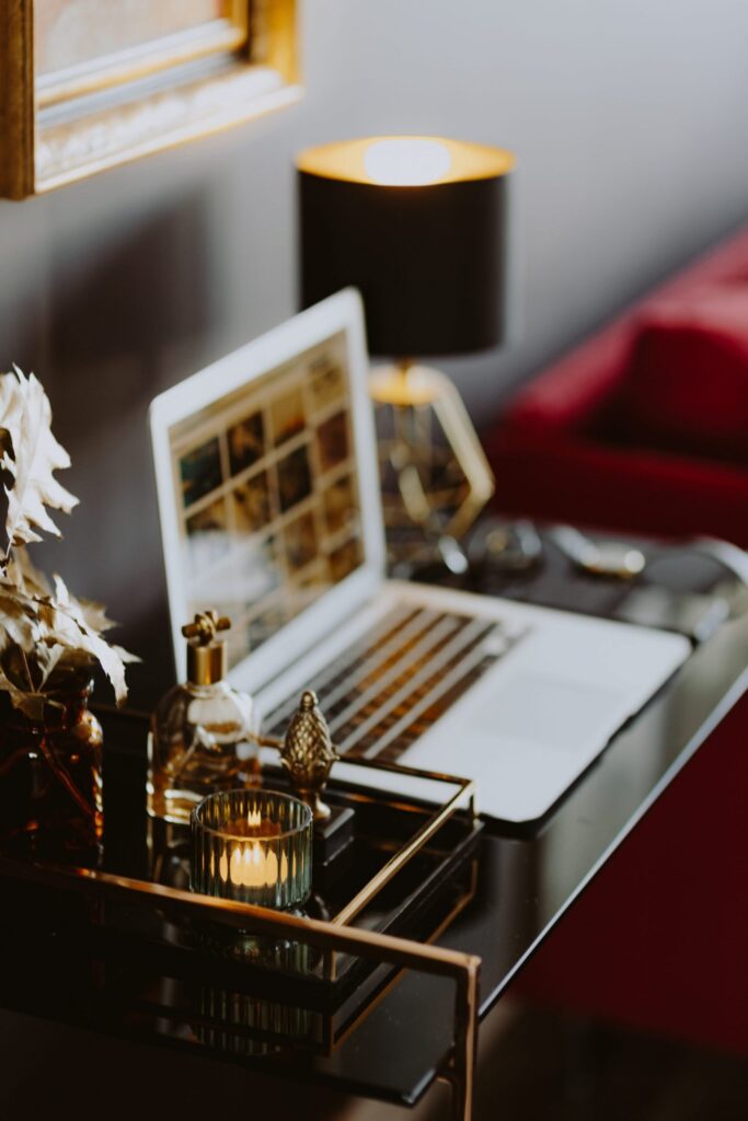 Buying Artwork online: 5 Costly Mistakes To Look for