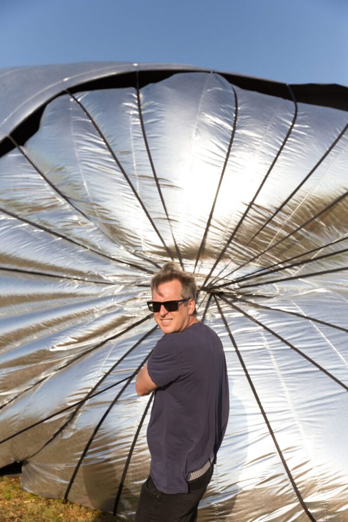 Doug Aitken - New Horizon, 2019