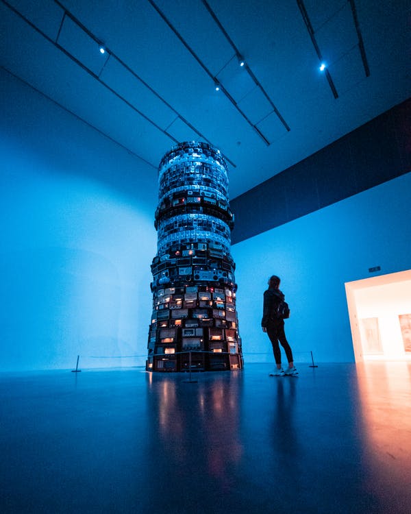technology redefining the relationship between viewer and art