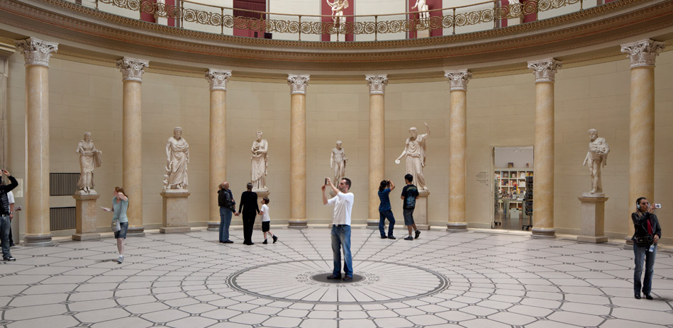 This week the first dates of the reopening of some of the most important cultural institutions of the respective countries have been announced. 