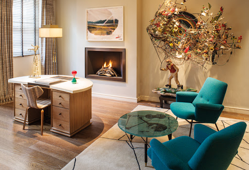 The personality of a room between Art and Interior Industry