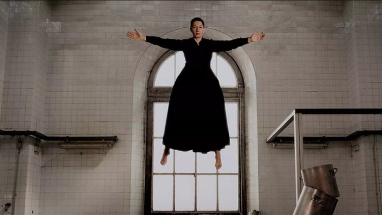 Marina Abramović between Performance Art and Maria Callas